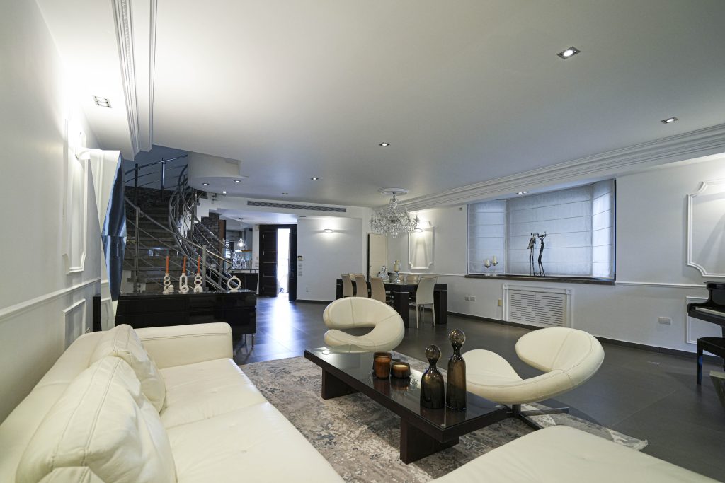 For Sale – Semi-Detached Luxury Home on Ha’Sachlav Street, Ramat Poleg, Netanya