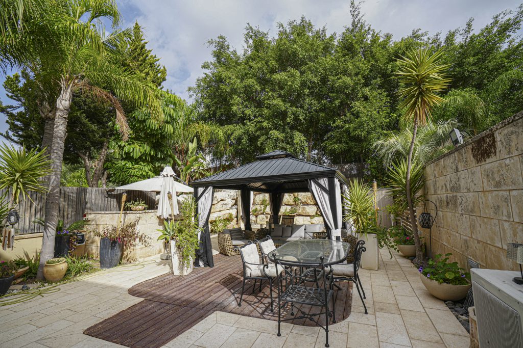 For Sale – Semi-Detached Luxury Home on Ha’Sachlav Street, Ramat Poleg, Netanya
