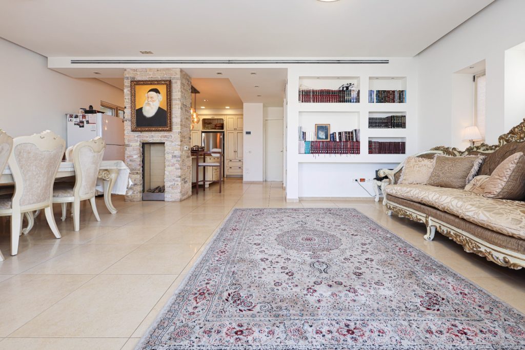 Netanya beachfront Semi-Detached Home on Exodus Street for sale