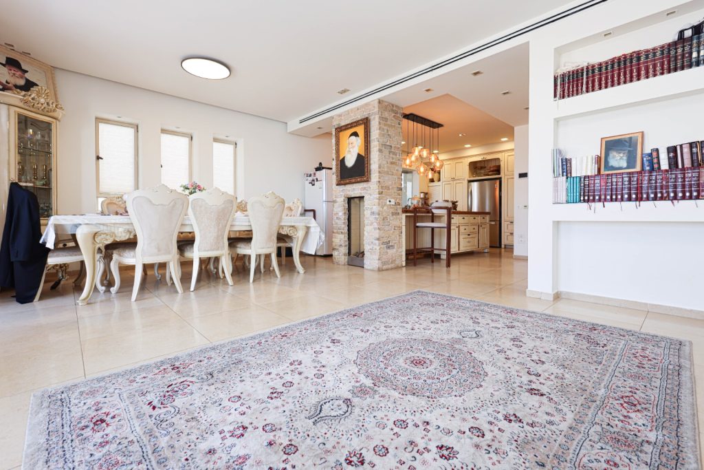 Netanya beachfront Semi-Detached Home on Exodus Street for sale