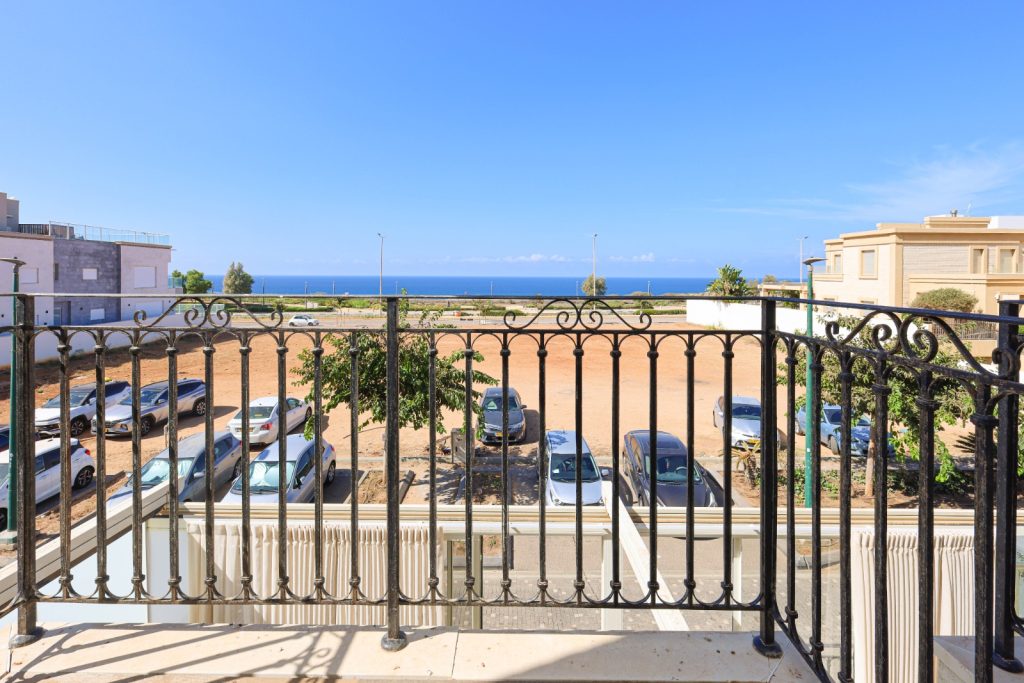 Netanya beachfront Semi-Detached Home on Exodus Street for sale