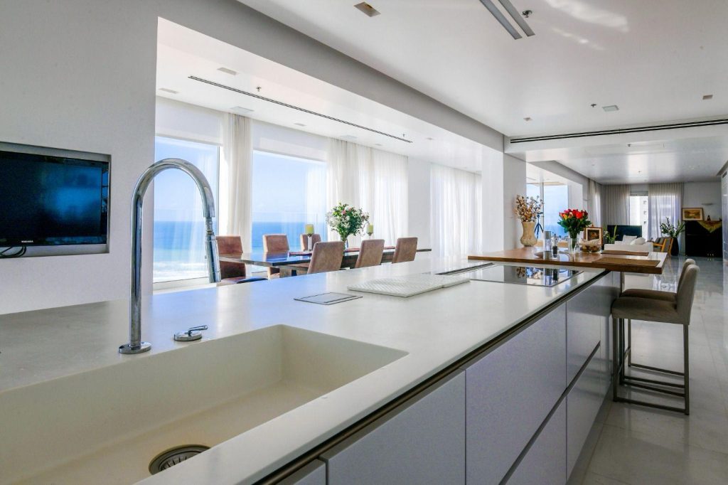 For Sale – An Extraordinary Oceanfront Penthouse in Ir Yamim, Netanya