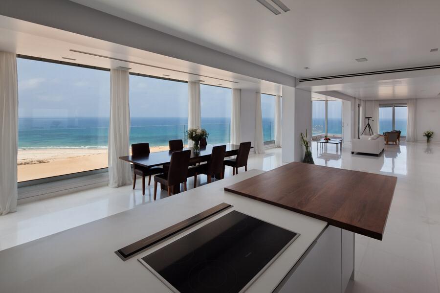 For Sale – An Extraordinary Oceanfront Penthouse in Ir Yamim, Netanya